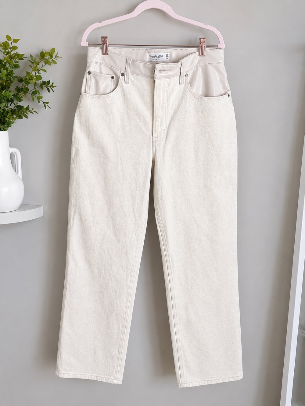 Abercrombie & Fitch Curve Love ’90s Straight Ultra High Rise Jeans Size 30/10